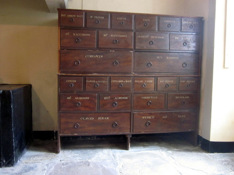kitchen cabinet