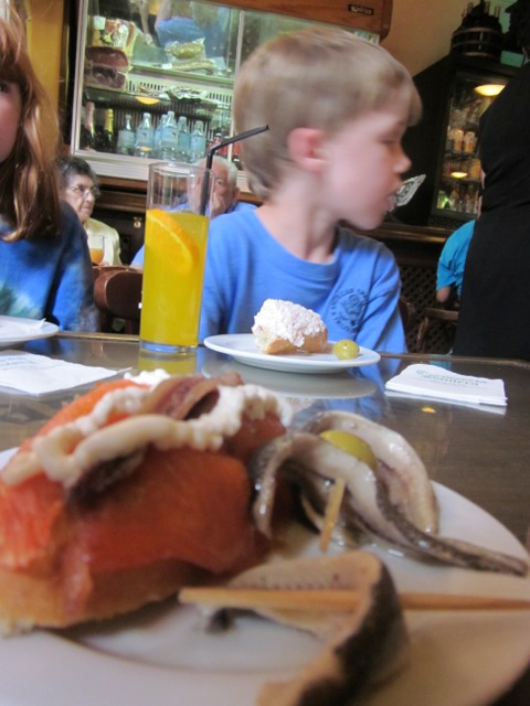 Eero and tapas
