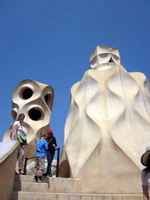 roof statues