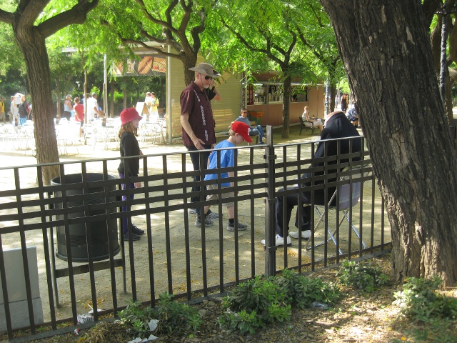 headless busker